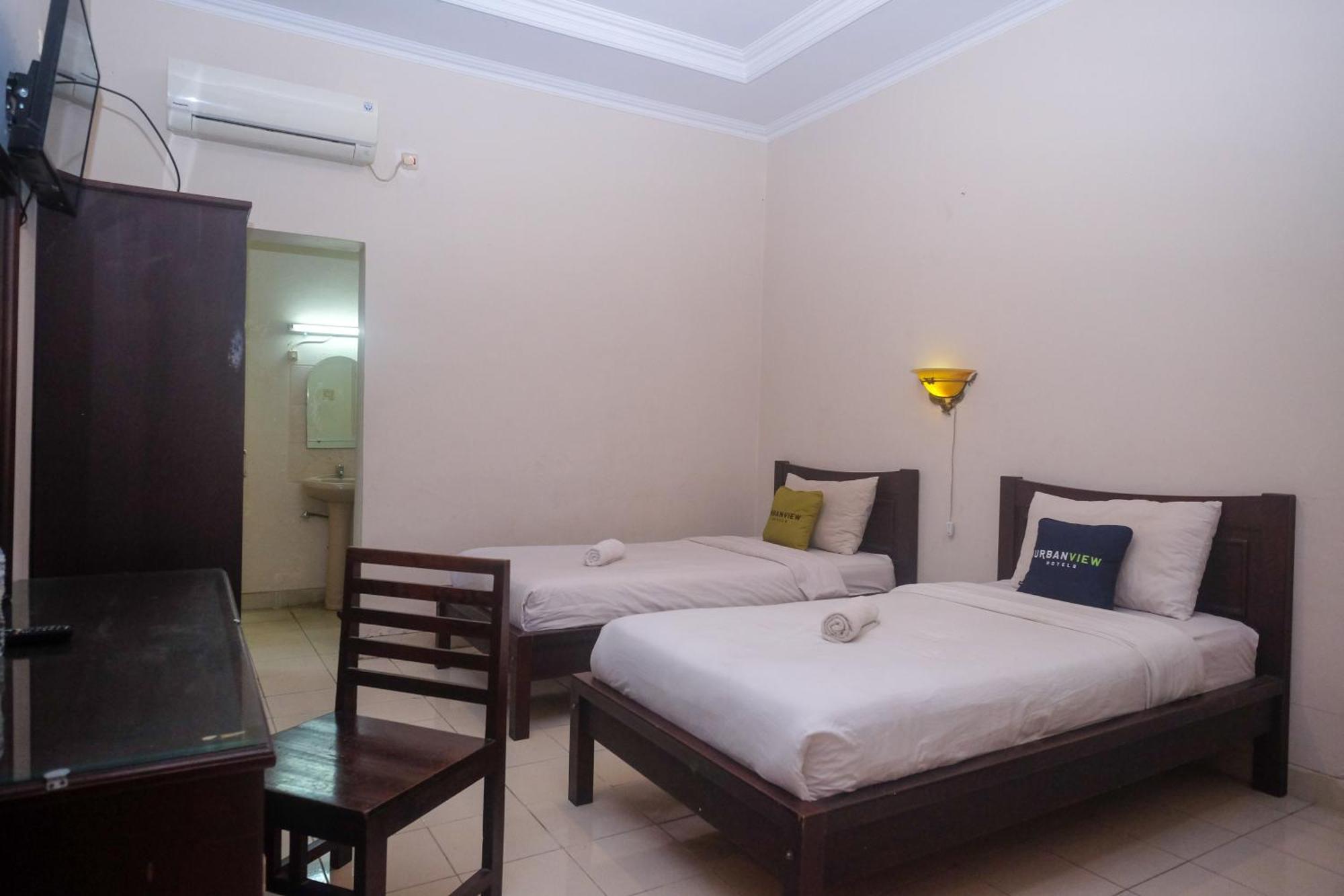 Urbanview Hotel Pondok Anggun Yogyakarta By Reddoorz Maguwo Extérieur photo