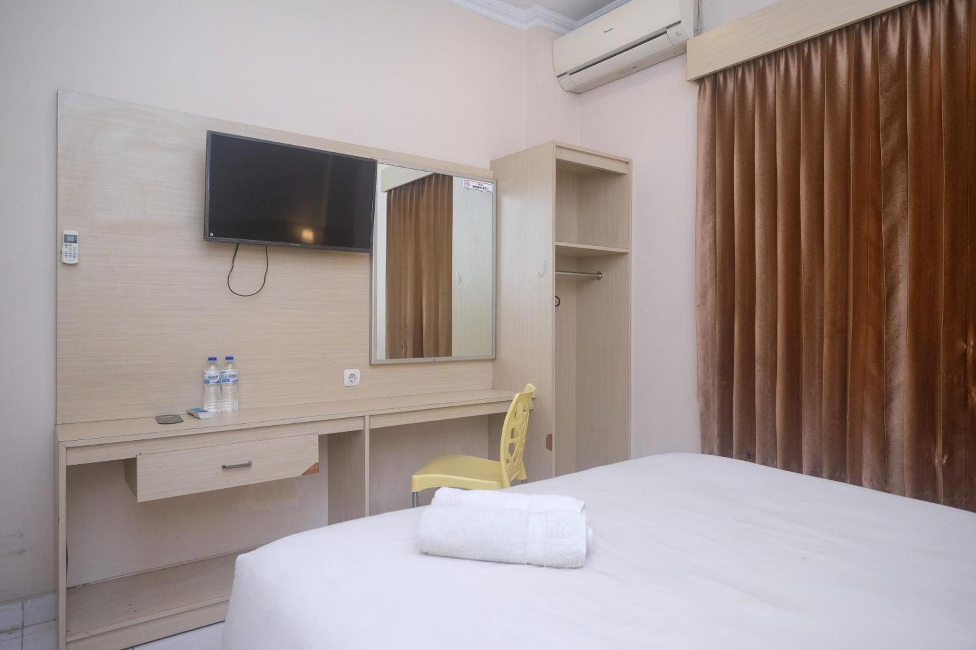 Urbanview Hotel Pondok Anggun Yogyakarta By Reddoorz Maguwo Extérieur photo
