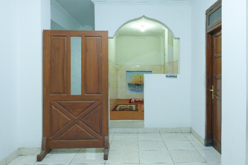 Urbanview Hotel Pondok Anggun Yogyakarta By Reddoorz Maguwo Extérieur photo